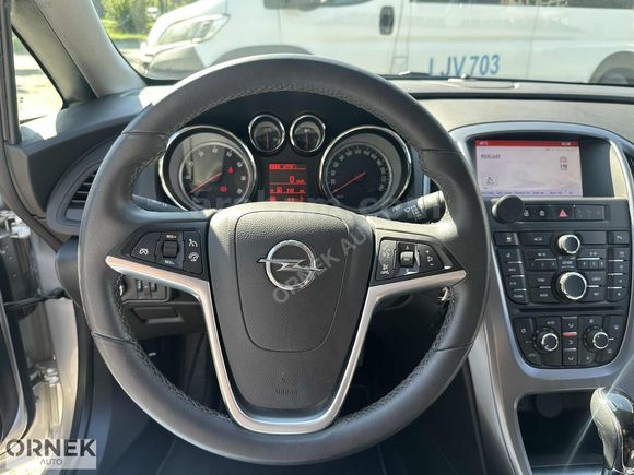 TR DE TEK OPEL ASTRA 2020 MODEL 19.000 BİN KM DE OTOMATİK