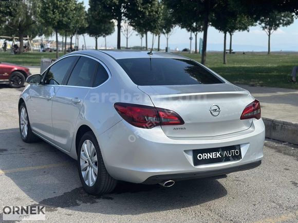 TR DE TEK OPEL ASTRA 2020 MODEL 19.000 BİN KM DE OTOMATİK