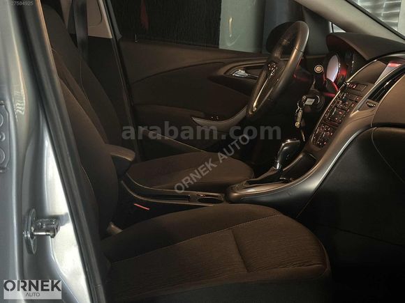 TR DE TEK OPEL ASTRA 2020 MODEL 19.000 BİN KM DE OTOMATİK