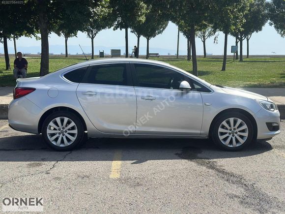 TR DE TEK OPEL ASTRA 2020 MODEL 19.000 BİN KM DE OTOMATİK