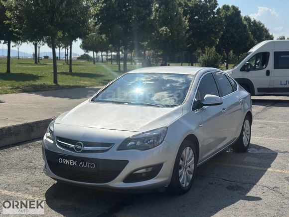 TR DE TEK OPEL ASTRA 2020 MODEL 19.000 BİN KM DE OTOMATİK