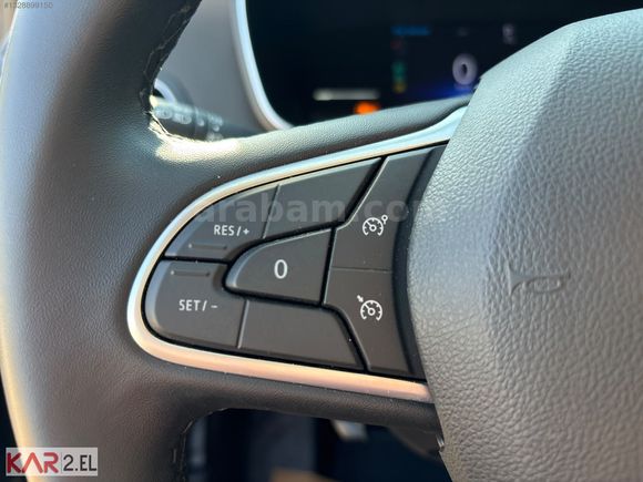 ESKİŞEHİR KAR 2. EL'DEN 2025 RENAULT MEGANE 1.5 ICON