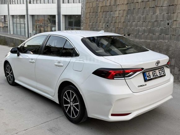 2021 MODEL BOYASIZ ORJINAL 88 BİN KM'DE TOYOTA COROLLA VİSİON