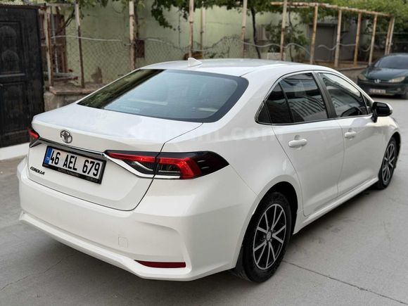 2021 MODEL BOYASIZ ORJINAL 88 BİN KM'DE TOYOTA COROLLA VİSİON