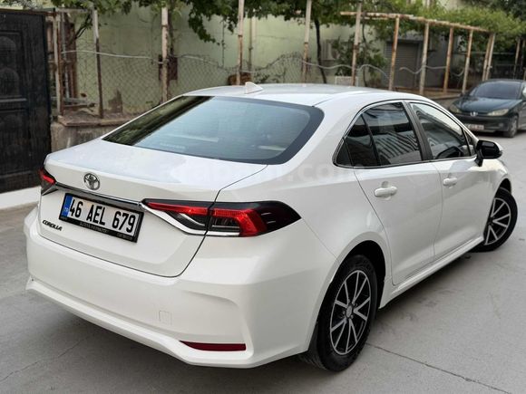 2021 MODEL BOYASIZ ORJINAL 88 BİN KM'DE TOYOTA COROLLA VİSİON