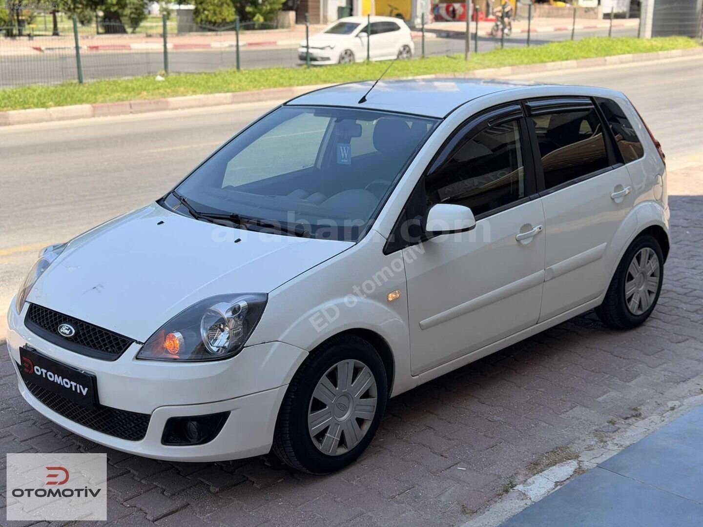 Galeriden Ford Fiesta 1.4 TDCi Comfort 2006 Model Antalya 321.000 km Beyaz 7