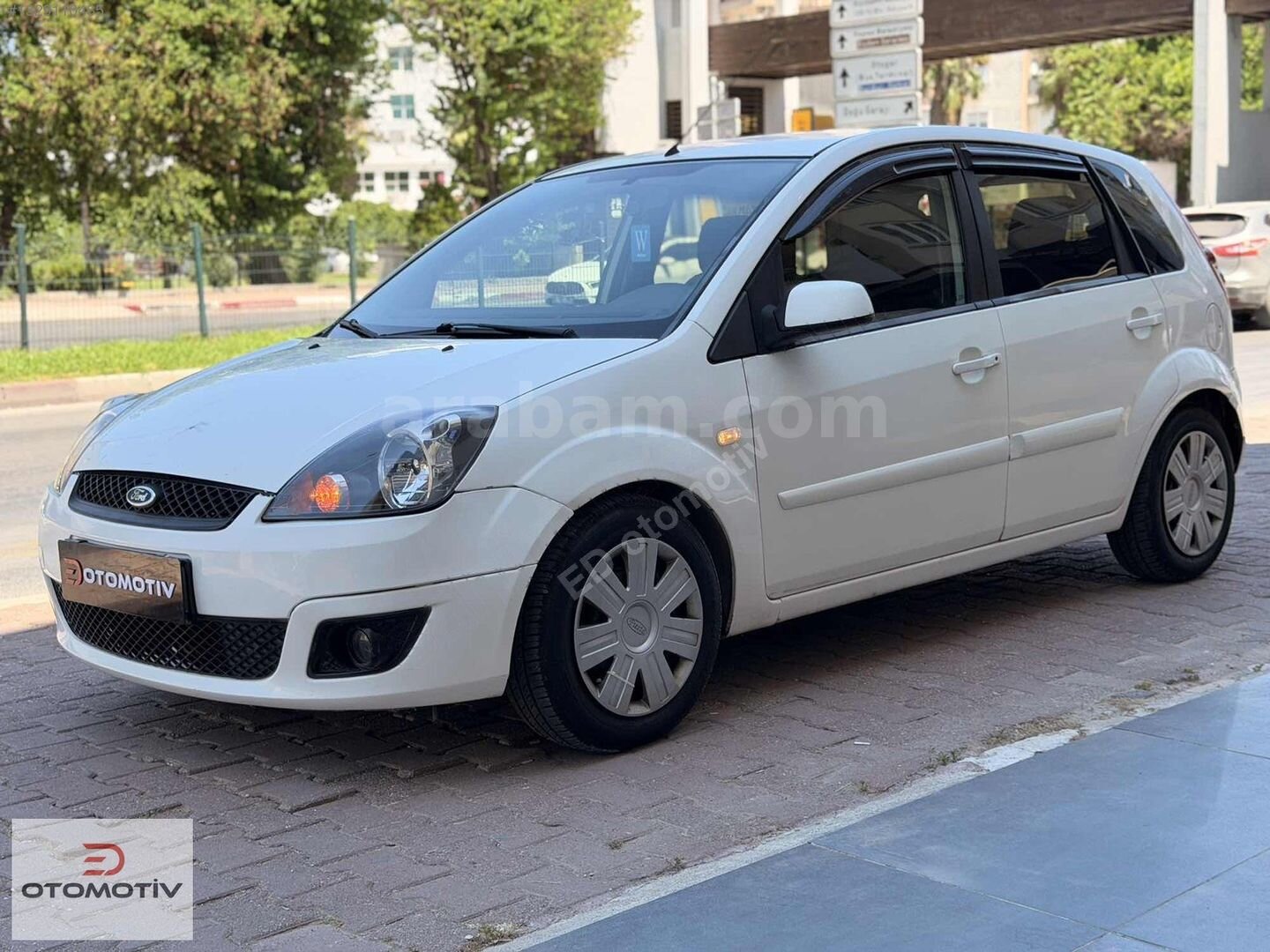 Galeriden Ford Fiesta 1.4 TDCi Comfort 2006 Model Antalya 321.000 km Beyaz 6