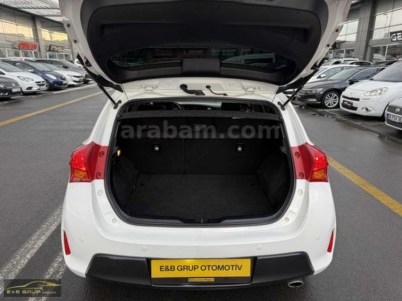 2013 Auris 4D4 Otomatik Vites/Premium/Cam Tavan