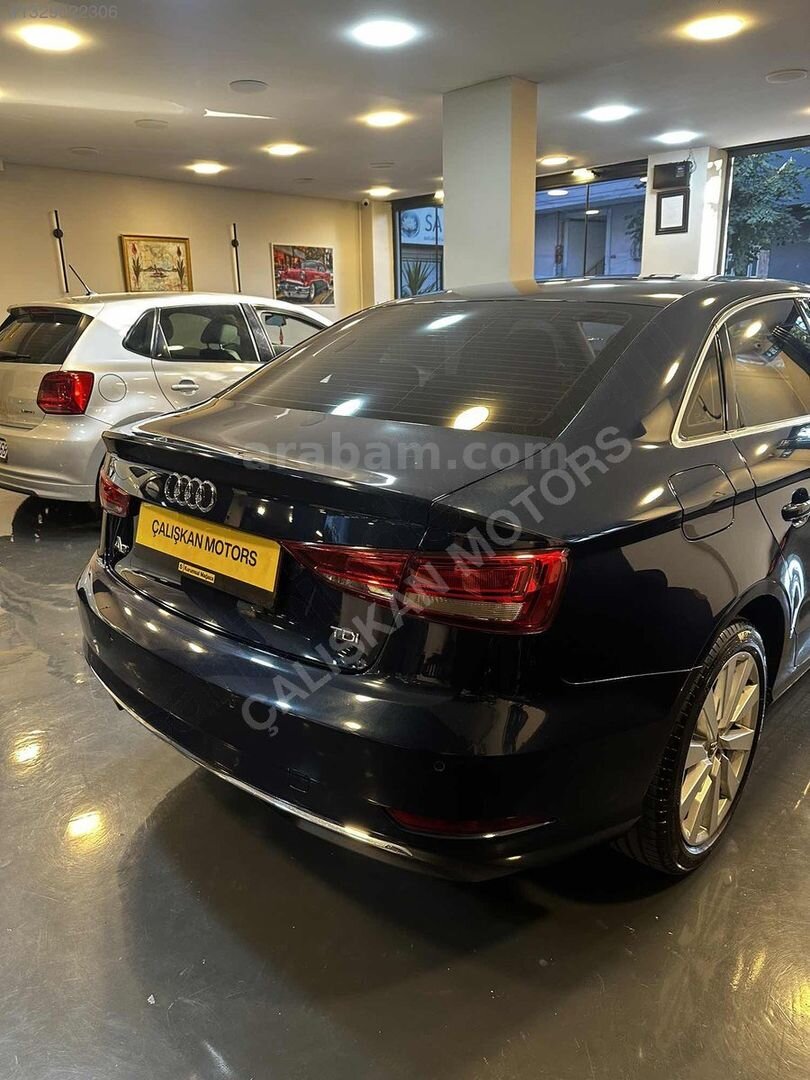 Galeriden Audi A3 Sedan 1.6 TDI Design Line 2017 Model İstanbul 187.766 km Lacivert 3
