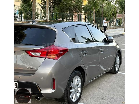2014 MODEL 112 BİN KM AURİS CAM TAVAN ADVANCE SKYPACK