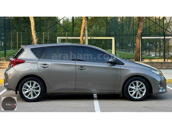 2014 MODEL 112 BİN KM AURİS CAM TAVAN ADVANCE SKYPACK
