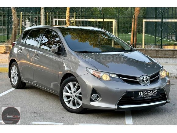 2014 MODEL 112 BİN KM AURİS CAM TAVAN ADVANCE SKYPACK