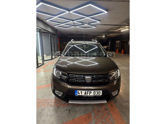 Sahibinden Dacia Sandero 0.9 TCe Stepway Easy-R 2020 Model 