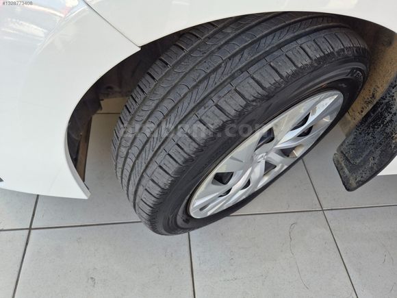GÜLDALI'DAN HATASIZ 108000KM'DE 2017MODEL TOYOTA COROLLA