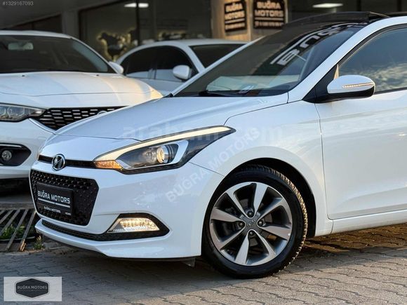 2017 Model Hyundai İ20 1.4 MPI Style Cam Tavan ' Geri Görüş