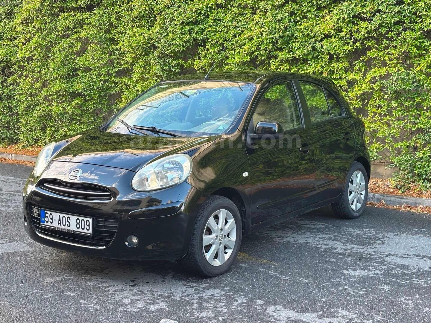 Galeriden Nissan Micra 1.2 Tekna 2011 Model İstanbul 110.000 km Siyah 3