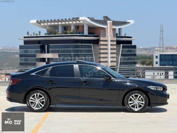 2025 HONDA CIVIC 1.5VTEC ELEGANCE PLUS HATASIZ BOYASIZ 182HP