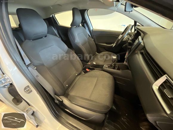 2023 MODEL RENAULT CLİO 1.0 TCE TOUCH 90 HP SERVİS BAKIMLI