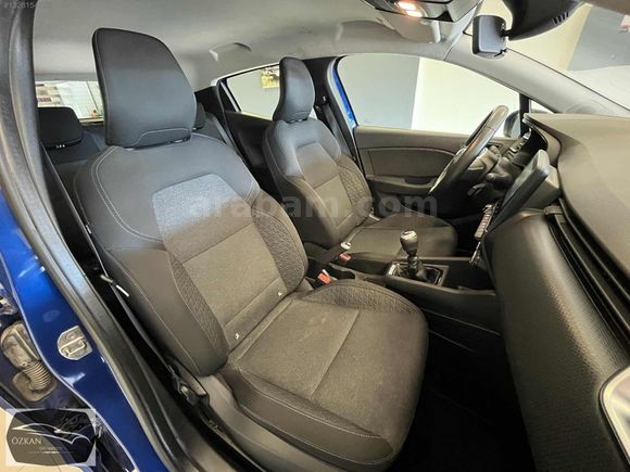 2023 MODEL RENAULT CLİO 1.0 TCE TOUCH 90 HP SERVİS BAKIMLI