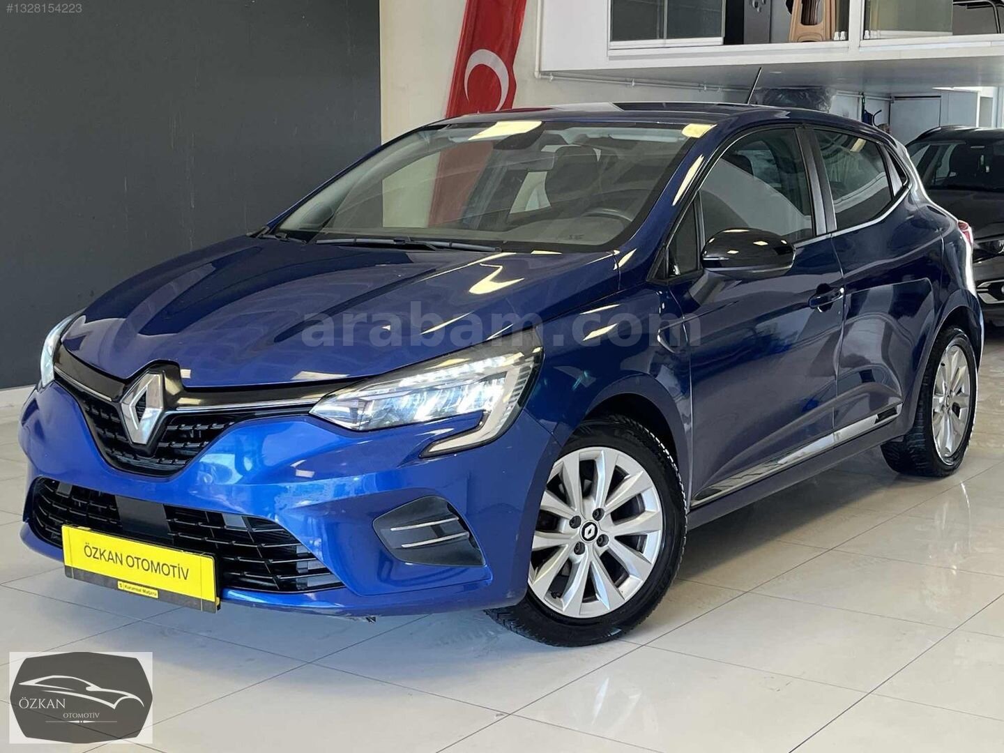 Galeriden Renault Clio 1.0 TCe Touch 2023 Model İstanbul 98.000 km Mavi 7