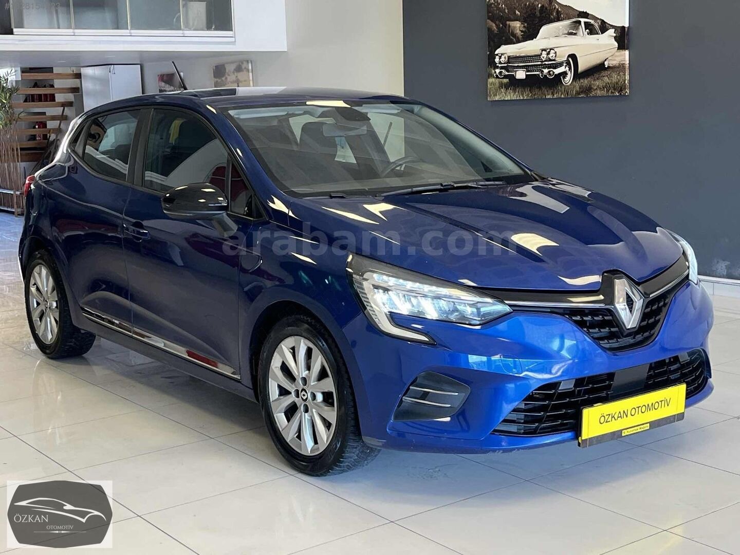 Galeriden Renault Clio 1.0 TCe Touch 2023 Model İstanbul 98.000 km Mavi 2