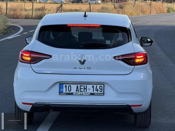**RENAULT CLIO 1.0 TCE TOUCH X-TRONIC 2020 100 HP**
