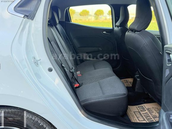 **RENAULT CLIO 1.0 TCE TOUCH X-TRONIC 2020 100 HP**