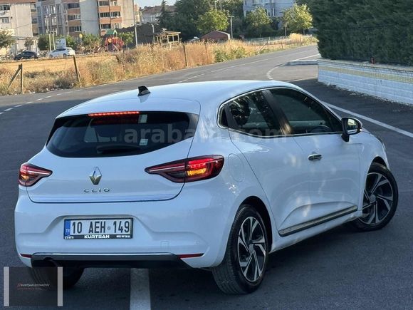 **RENAULT CLIO 1.0 TCE TOUCH X-TRONIC 2020 100 HP**