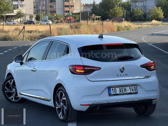 **RENAULT CLIO 1.0 TCE TOUCH X-TRONIC 2020 100 HP**