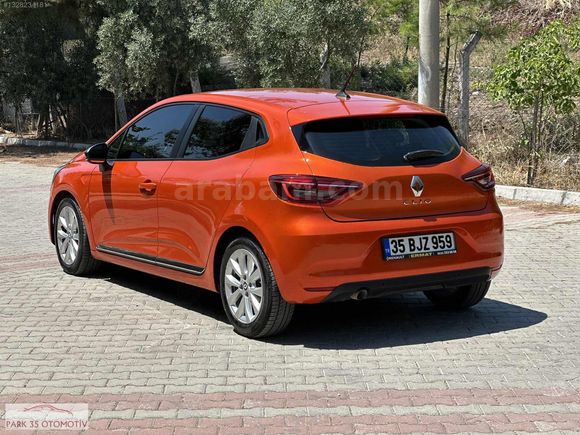 PARK35' DEN 2022 MODEL RENAULT CLIO 1.0 TCE TOUCH LANSMAN