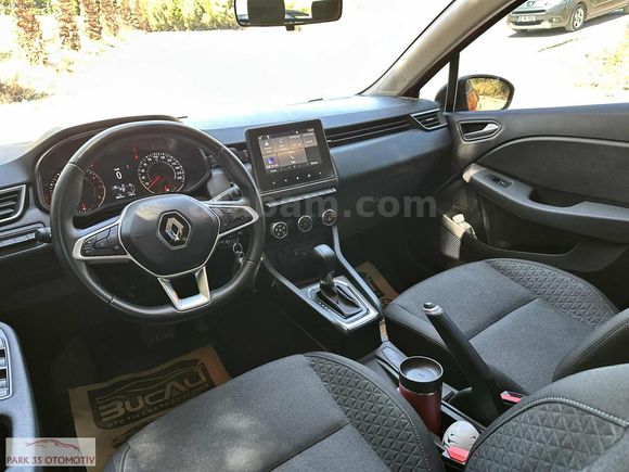 PARK35' DEN 2022 MODEL RENAULT CLIO 1.0 TCE TOUCH LANSMAN
