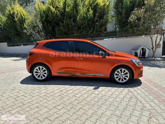 PARK35' DEN 2022 MODEL RENAULT CLIO 1.0 TCE TOUCH LANSMAN