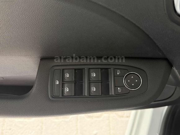 2023 CLIO TOUCH HATASIZ DEĞİŞENSİZ DÜŞÜK KM SERVİS BAKIMLI