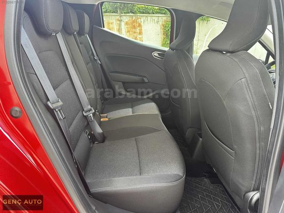 GENÇ AUTO'DAN HATASIZ BOYASIZ CLİO 0.68 KREDİ İMKANI İLE