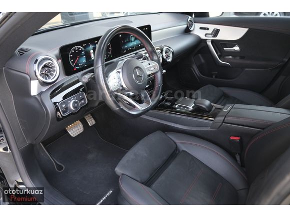 BOYASIZ 2023 CLA200 AMG PLUS ÇİFT HAFIZA ISITMA COMMAND 58.000KM