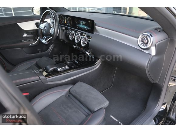 BOYASIZ 2023 CLA200 AMG PLUS ÇİFT HAFIZA ISITMA COMMAND 58.000KM