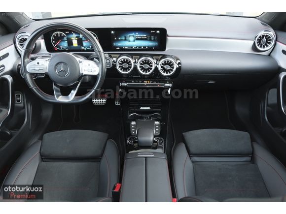 BOYASIZ 2023 CLA200 AMG PLUS ÇİFT HAFIZA ISITMA COMMAND 58.000KM