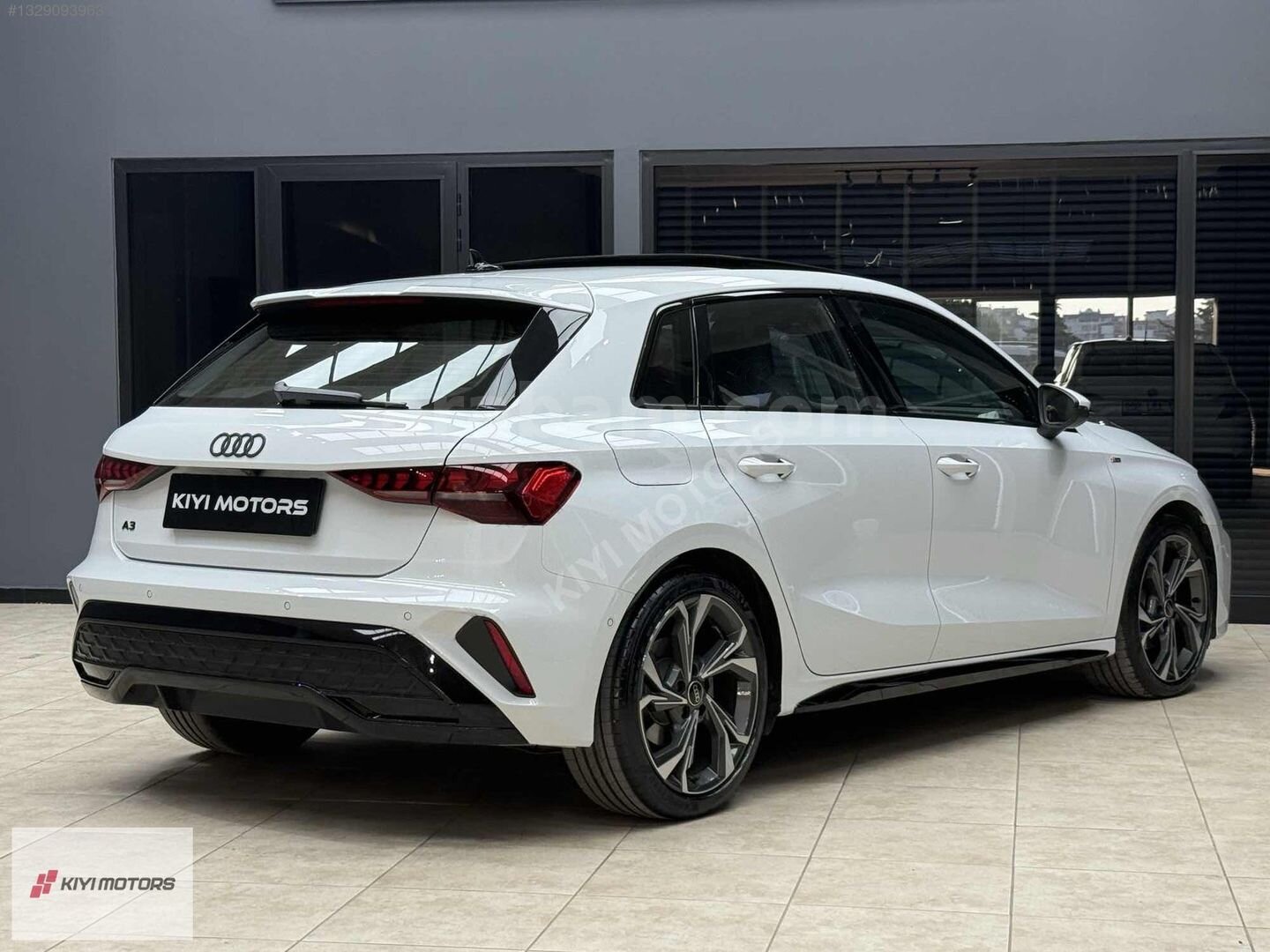 Galeriden Audi A3 Sportback 35 TFSI S-Line 2025 Model Çanakkale 6.822 km Beyaz 6
