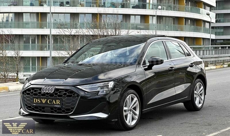 Galeriden Audi A3 Sportback 35 TFSI Advanced 2025 Model İstanbul 10.000 km Siyah
