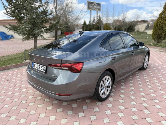 Sahibinden Skoda Octavia 1.0 e-Tec hatasiz boyasiz Elite hybride 2023 Model 