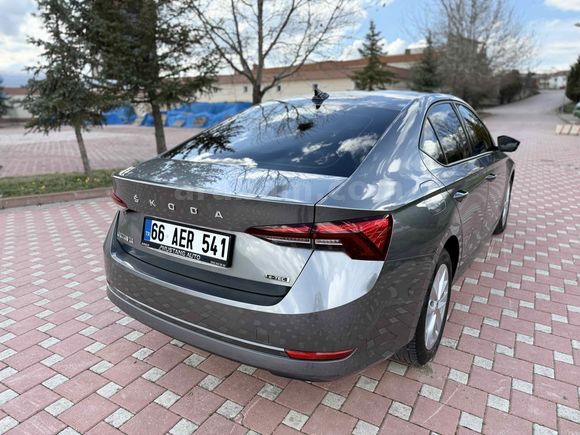 Sahibinden Skoda Octavia 1.0 e-Tec hatasiz boyasiz Elite hybride 2023 Model 