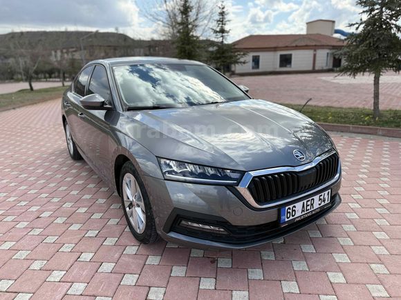 Sahibinden Skoda Octavia 1.0 e-Tec hatasiz boyasiz Elite hybride 2023 Model 