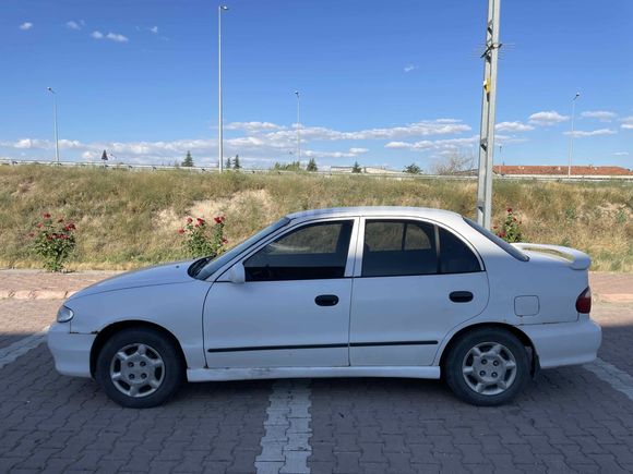 Sahibinden Hyundai Accent 1.5 GLS 2000 Model 