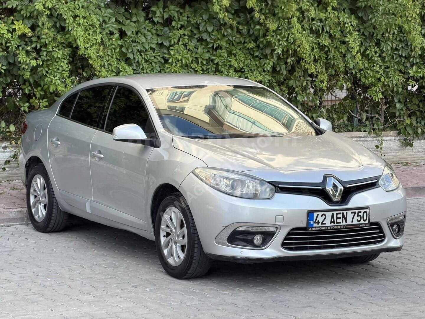 Galeriden Renault Fluence 1.5 dCi Icon 2013 Model Konya 300.000 km Gri 4