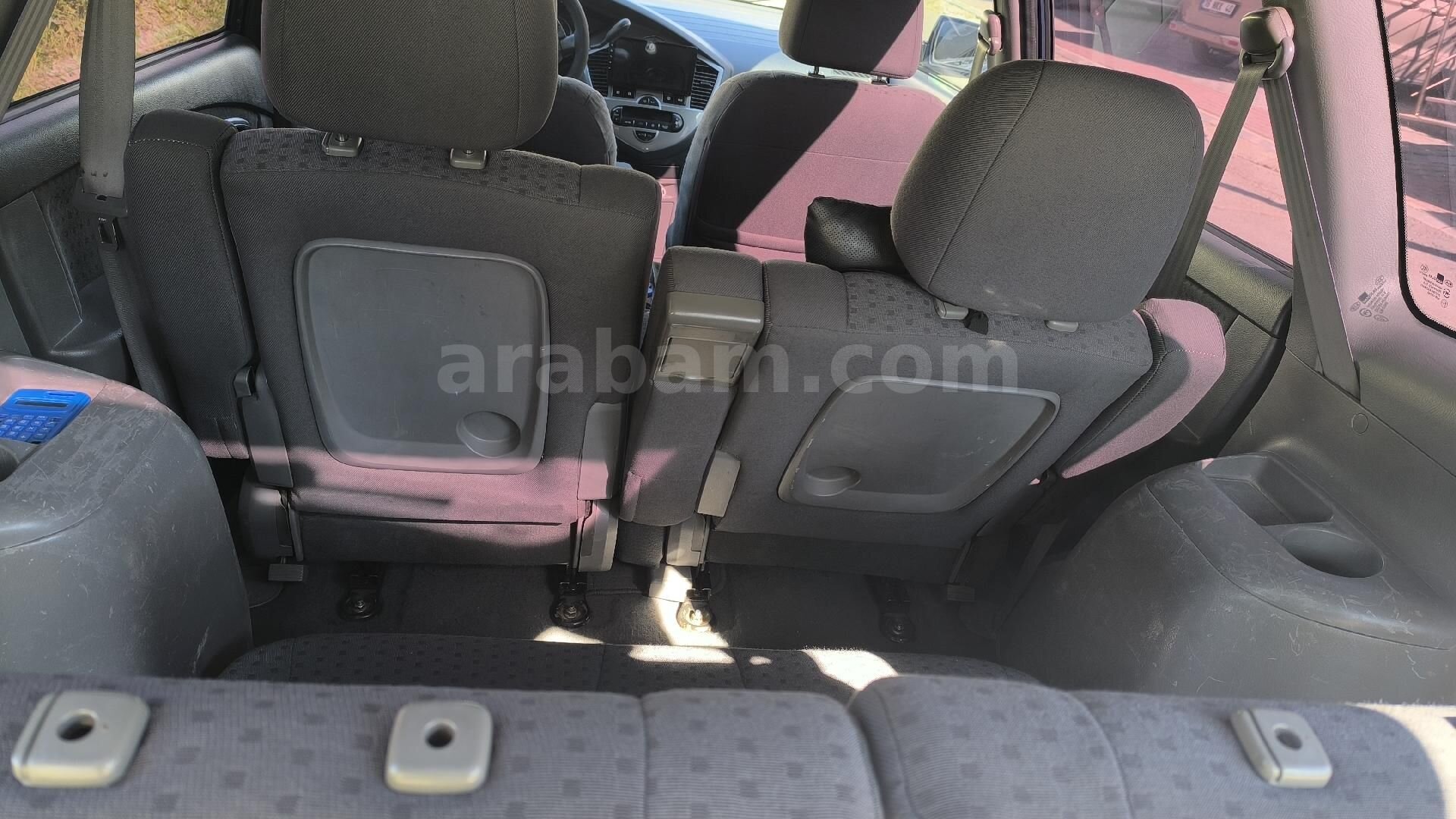 Sahibinden Kia Carens 2.0 CRDi EX 2004 Model Kocaeli 235.000 km Mavi 5