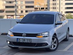 2012 ÇIKIŞLI 1.6 DİZEL OTOMOTİK CAM GİBİ