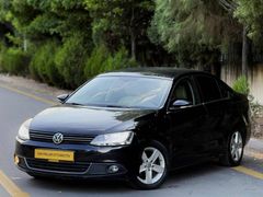 İÇİ KREM OTOMATİK VİTES DÜŞÜK KM