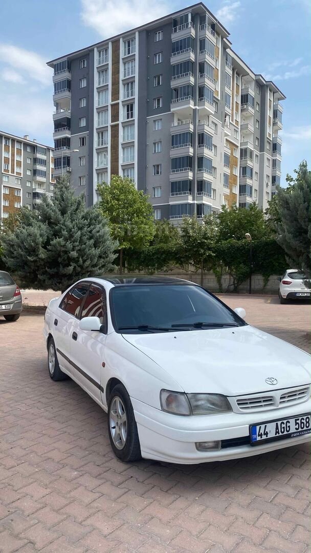 Sahibinden Toyota Carina 2.0 GLi 1997 Model Malatya 262.000 km Beyaz 4