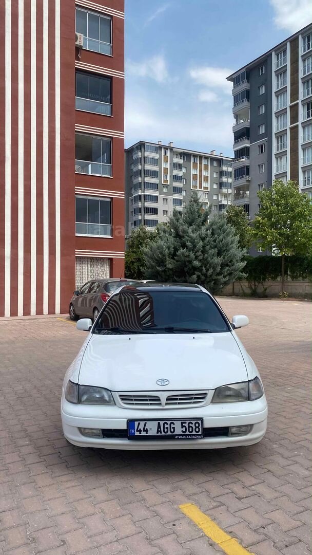 Sahibinden Toyota Carina 2.0 GLi 1997 Model Malatya 262.000 km Beyaz 3