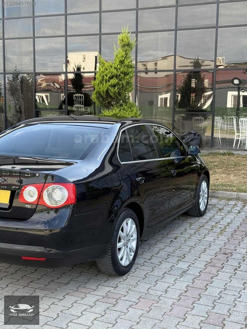 2011 JETTA 1.6 TDİ DSG COMFORTLİNE DEĞİŞENSİZ 183.000 KM 7
